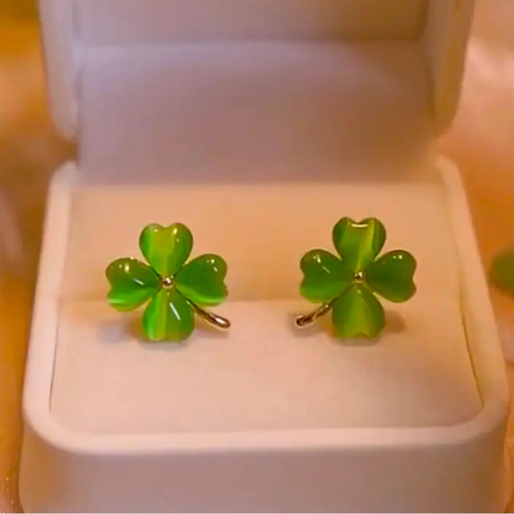 Four Leaf Clover Earrings-NWT